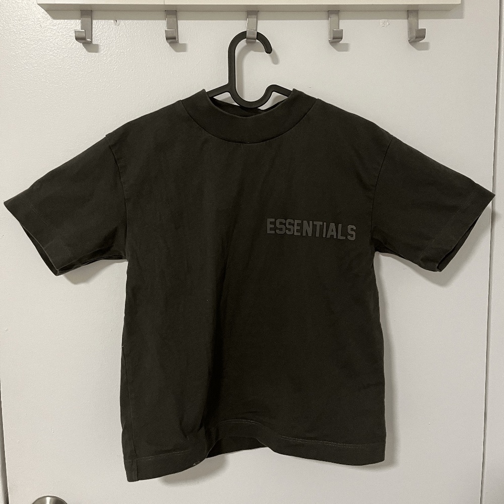 Fear of God ESSENTIALS Crewneck T-Shirt — Size S
